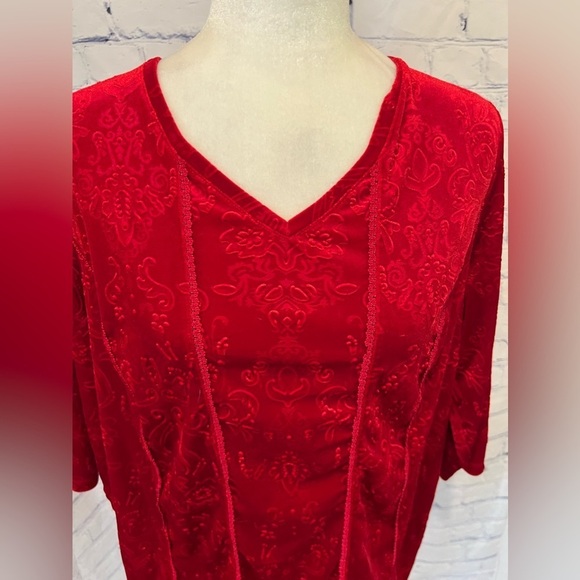 Catherines Embossed Tunic Blouse Women’s 14/16 W Petite Red - Picture 2 of 6